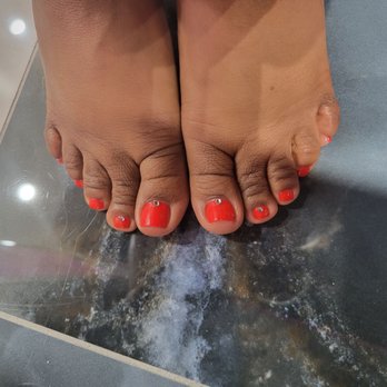 Downey Nails And Lashes - Cute champagne pedi by Sam. She's the best! - Nail Salons Near Me - Downey, California Downey Nails And Lashes - Cute champagne pedi by Sam. She's the best! - Nail Salons Near Me - Downey, California