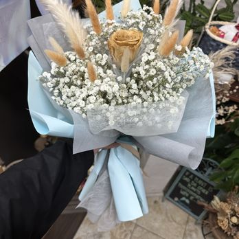 Floraland - Customized, dry floral bouquet - Florists Near Me - Alhambra, California Floraland - Customized, dry floral bouquet - Florists Near Me - Alhambra, California
