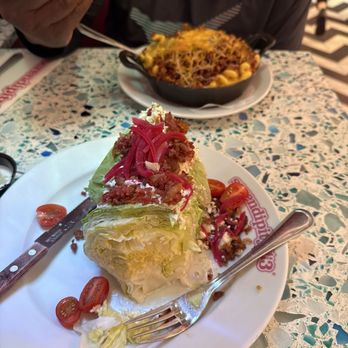 Serendipity 3 - Times Square - Mac and cheese and wedge salad - American Near Me - New York, New York Serendipity 3 - Times Square - Mac and cheese and wedge salad - American Near Me - New York, New York
