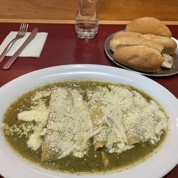 Café El Popular - Verde enchiladas. Was the best I've ever had! Nuf said. - Cafeteria Near Me - México, D.F., DIF Café El Popular - Verde enchiladas. Was the best I've ever had! Nuf said. - Cafeteria Near Me - México, D.F., DIF
