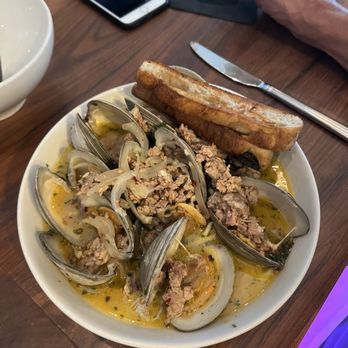 Five Corners Bistro & Craft Bar - Local clams over linguine I must have - New American Near Me - Farmington, Connecticut Five Corners Bistro & Craft Bar - Local clams over linguine I must have - New American Near Me - Farmington, Connecticut
