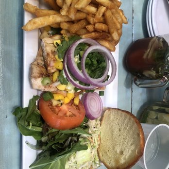 Kaya Island Eats - Grilled fish sandwich - Caribbean Near Me - Key West, Florida