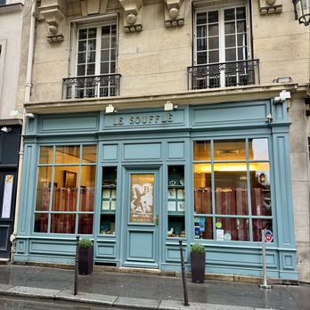 Le Soufflé - The exterior of Le Soufflé - French Near Me - Paris, 75 Le Soufflé - The exterior of Le Soufflé - French Near Me - Paris, 75
