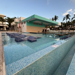 Hotel Riu Playcar - Pool