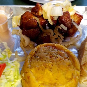 Willie's Pinchos in Orlando - Pork and Mofongo dish...mmmm - Puerto Rican Near Me - Orlando, Florida