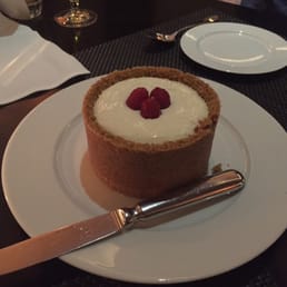Amazing cheesecake and I don't even like cheesecake!!