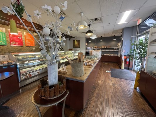 Bon Appetit Bakery & Cafe by null