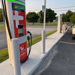 Pickard Street Citgo - ChargePoint network EV DC Fast chargers. 125kW DC shared.