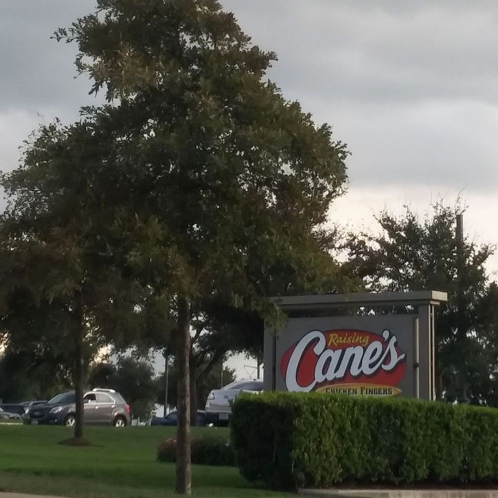 Raising Cane's Chicken Fingers - Corner location, across Baylor, Scott & White Hospital - just cross the crosswalk - Chicken Shop Near Me - Temple, Texas