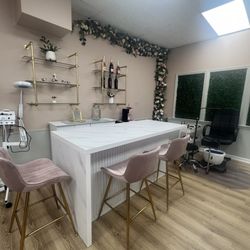 Milena's Beauty Box - Interior