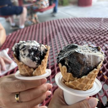 Bruster's Real Ice Cream - Cookie jar & Oreo cookies and cream - Ice Cream & Frozen Yogurt Near Me - Glendale, Arizona Bruster's Real Ice Cream - Cookie jar & Oreo cookies and cream - Ice Cream & Frozen Yogurt Near Me - Glendale, Arizona
