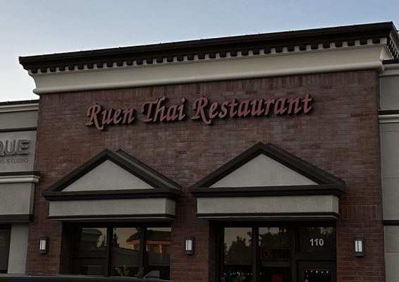 Ruen Thai Restaurant by null