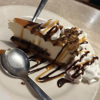 Interurban - Turtle Cheesecake - American Near Me - Yukon, Oklahoma Interurban - Turtle Cheesecake - American Near Me - Yukon, Oklahoma