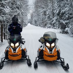 Adventure North Snowmobile Tours & Rentals