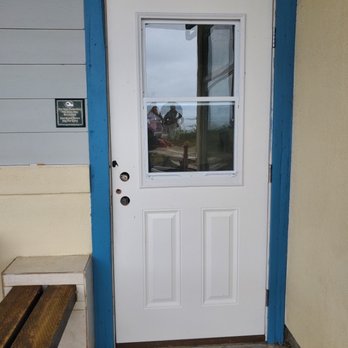 Oceanfront Lodge - The door knob is gone - Hotels Near Me - Crescent City, California Oceanfront Lodge - The door knob is gone - Hotels Near Me - Crescent City, California
