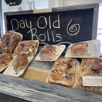 Lil' Dutch Bakery - Discounted cinnamon rolls - Bakeries Near Me - Augusta, Georgia
