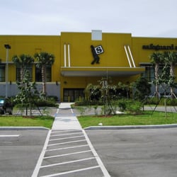 Safeguard Self Storage offers ADA compliant handicap accessible self storage spaces.