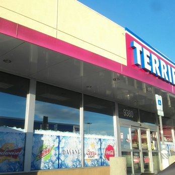 Chevron - the front of the store - Gas Stations Near Me - Las Vegas, Nevada