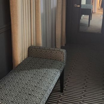 Ambassador Hotel Tulsa, Autograph Collection - Sitting area outside of the bathroom - Hotels Near Me - Tulsa, Oklahoma