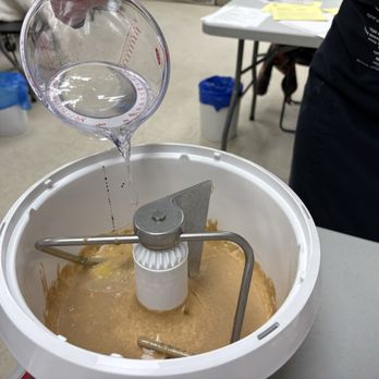 barb's kitchen centre - Bosch mixer in action - Kitchen Supplies Near Me - Edmonton, Alberta
