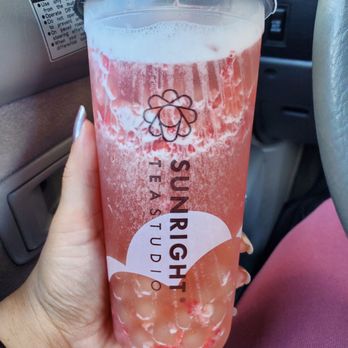 Sunright Tea Studio - Strawberry Jasmine Tea - Bubble Tea Near Me - Federal Way, Washington