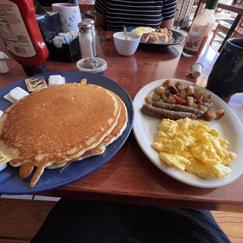 Amy's Cafe - Basil's Port Special - New American Near Me - Falmouth, Virginia