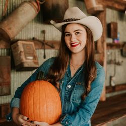 Dock Southern Farms - Dock's Pumpkin Patch features pumpkins of all shapes and sizes along with seasonal goodies and activities.