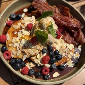 Alma. - Dulce de leche pancakes - Breakfast & Brunch Near Me - Dublin 8, D Alma. - Dulce de leche pancakes - Breakfast & Brunch Near Me - Dublin 8, D