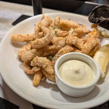 Black+Blue Toronto - Calamari - Steakhouses Near Me - Toronto, Ontario