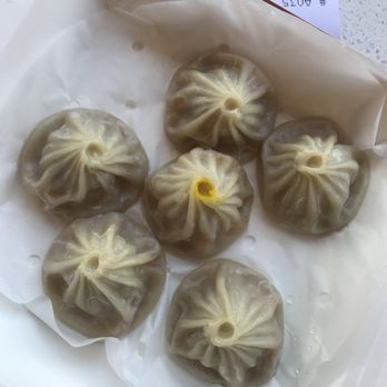 Juicy Dumpling - Pork and Crab XLBs - Dim Sum Near Me - Toronto, Ontario