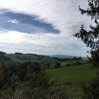 La Terrasse - Blick vom Hotel ins Tal - Hotels Near Me - Marnand, 69