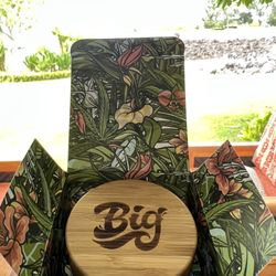 Maui Girl (Farmers Choice) interior box.