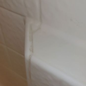 Monterey Grove - That's dirt/residue from the last tenants inside the shower... This is how we got to view our apartment on move in day - Apartments Near Me - San Jose, California Monterey Grove - That's dirt/residue from the last tenants inside the shower... This is how we got to view our apartment on move in day - Apartments Near Me - San Jose, California