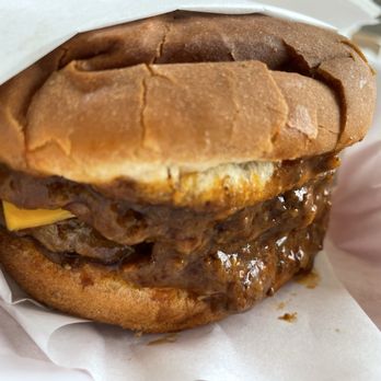 Big Tomy's - Chili cheese burger - Burgers Near Me - Los Angeles, California Big Tomy's - Chili cheese burger - Burgers Near Me - Los Angeles, California