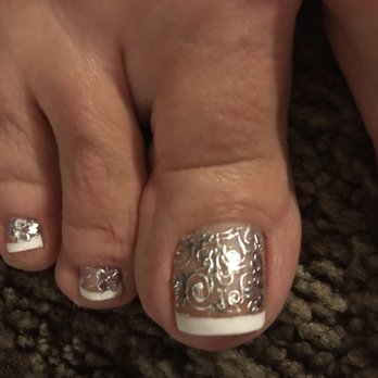 Friendly Nails and Spa - Fancy design by Amy on my moms toes - Nail Salons Near Me - La Mirada, California