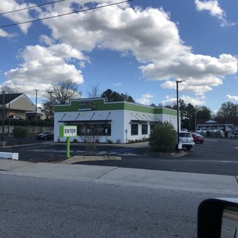 Tropical Grille - Newer location on Woodruff (relocated from just down the road) - Salad Near Me - Greenville, South Carolina Tropical Grille - Newer location on Woodruff (relocated from just down the road) - Salad Near Me - Greenville, South Carolina