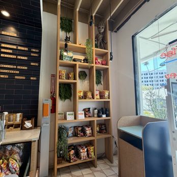 Dash Coffee Bar - Coffee & Tea Near Me - Pasadena, California
