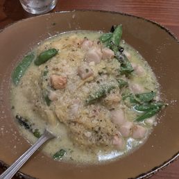 Scallops with spaghetti squash and sugar snap peas