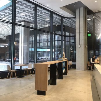 Blue Bottle Coffee - Midtown Center - Coffee & Tea Near Me - Washington, DC, District of Columbia