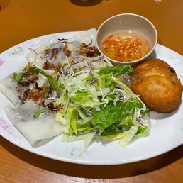 Banh cuon cha lua banh cong ($9.25) Banh cuon cha lua banh cong ($9.25)