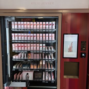 Shop & Dine Newark Terminal B - Don't travel without it! - Airport Terminals Near Me - Newark, New Jersey Shop & Dine Newark Terminal B - Don't travel without it! - Airport Terminals Near Me - Newark, New Jersey