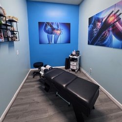 South Maui Sports Chiropractic - Chiropractic Treatment Room