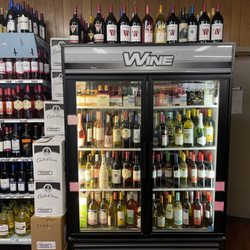 Cloverleaf Package Store