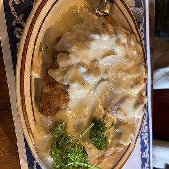 Zum Stammtisch - Reislingschnitzel - German Near Me - Glendale, New York Zum Stammtisch - Reislingschnitzel - German Near Me - Glendale, New York