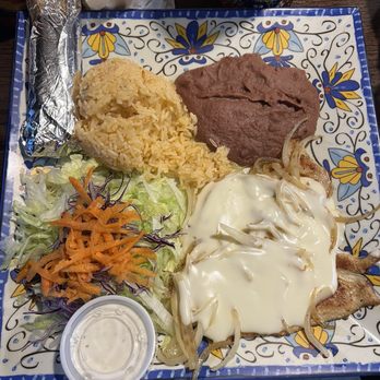 La Choza Restaurant - One of the chicken platters - Latin American Near Me - Spartanburg, South Carolina La Choza Restaurant - One of the chicken platters - Latin American Near Me - Spartanburg, South Carolina