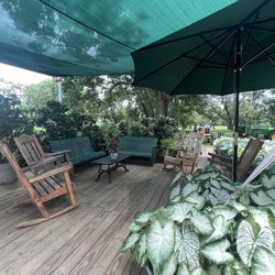 Ed Lester Farms - Nice sitting area
