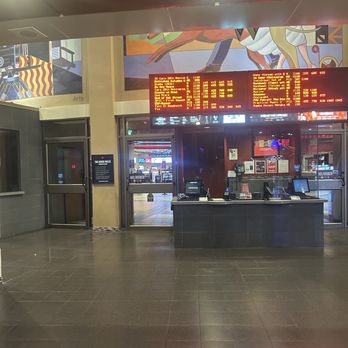 Cinemark Orlando and XD - Cinema Near Me - Orlando, Florida