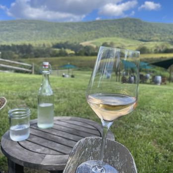 Glen Manor Vineyards - Rose - Wineries Near Me - Front Royal, Virginia Glen Manor Vineyards - Rose - Wineries Near Me - Front Royal, Virginia