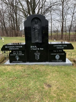 Bench Monument - Click the link to discuss your Family needs and a Free Estimate today! Bench Monument - Click the link to discuss your Family needs and a Free Estimate today!
