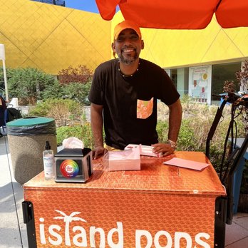 Island Pops - The man himself! - Ice Cream & Frozen Yogurt Near Me - Brooklyn, New York
